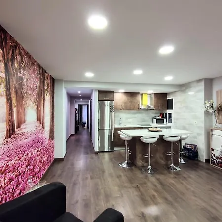 Luxury New Centre & Beach, Apartment Alicante