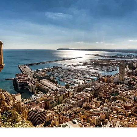 Apartment Luxury New Centre & Beach, *