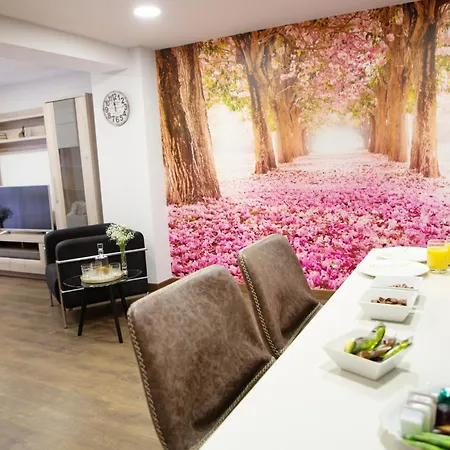 Apartment Luxury New Centre & Beach, *